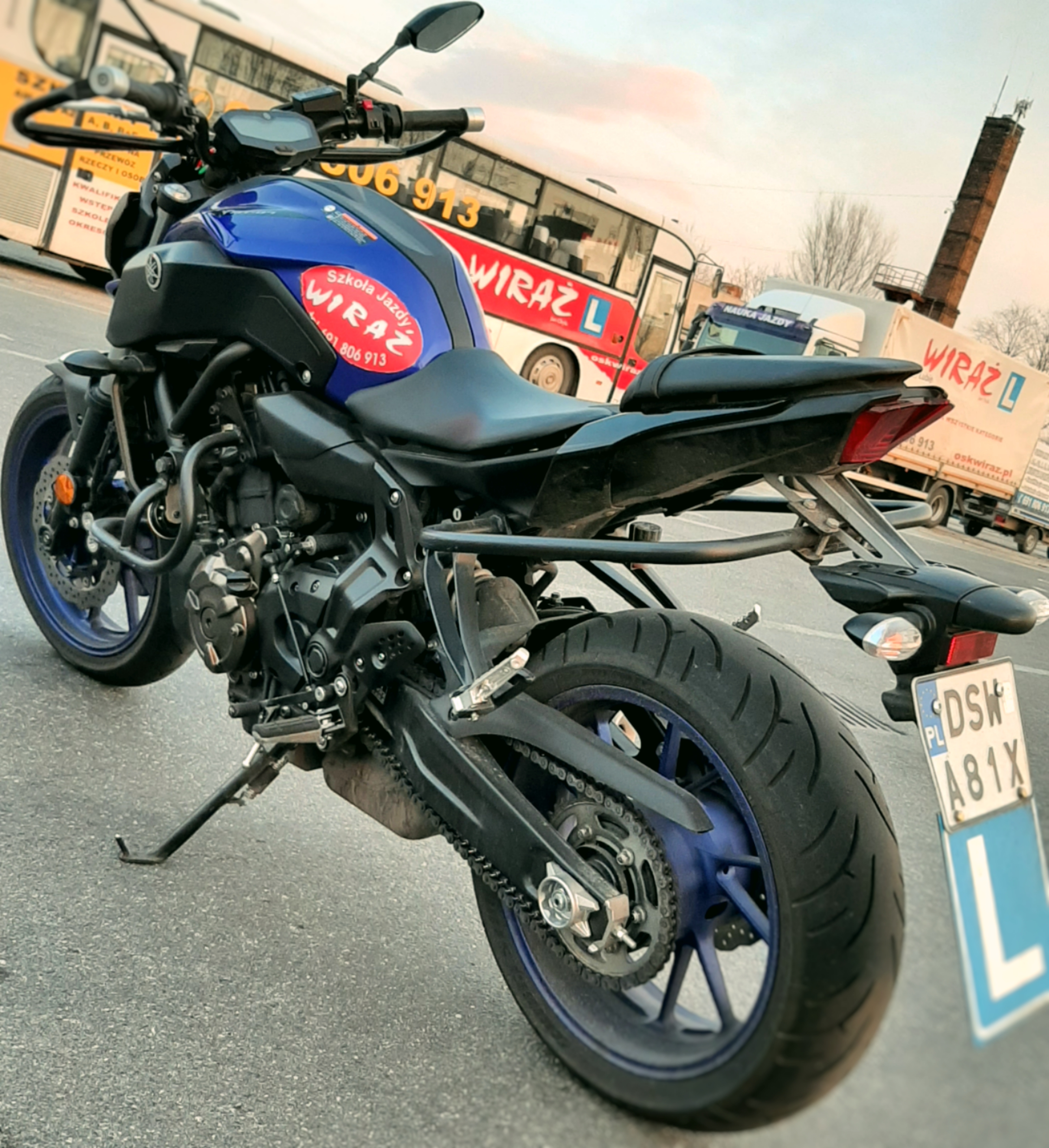 wiraz moto swidnica,motocykl na placu;kategoria A , A2 , AM Świdnica, Dzierżoniów , Bielawa , Strzegom